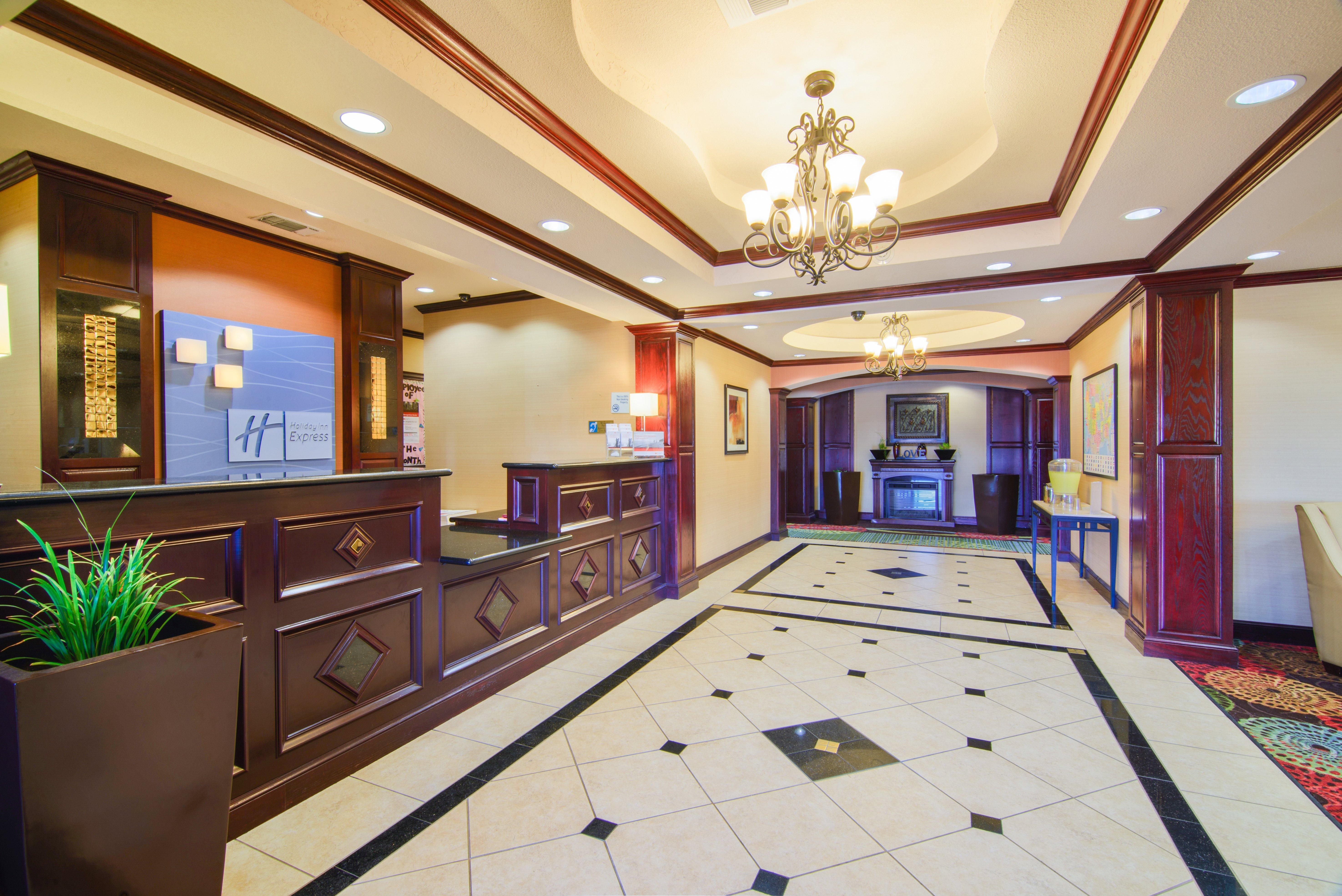 Holiday Inn Express Hotel & Suites Terrell By Ihg Esterno foto